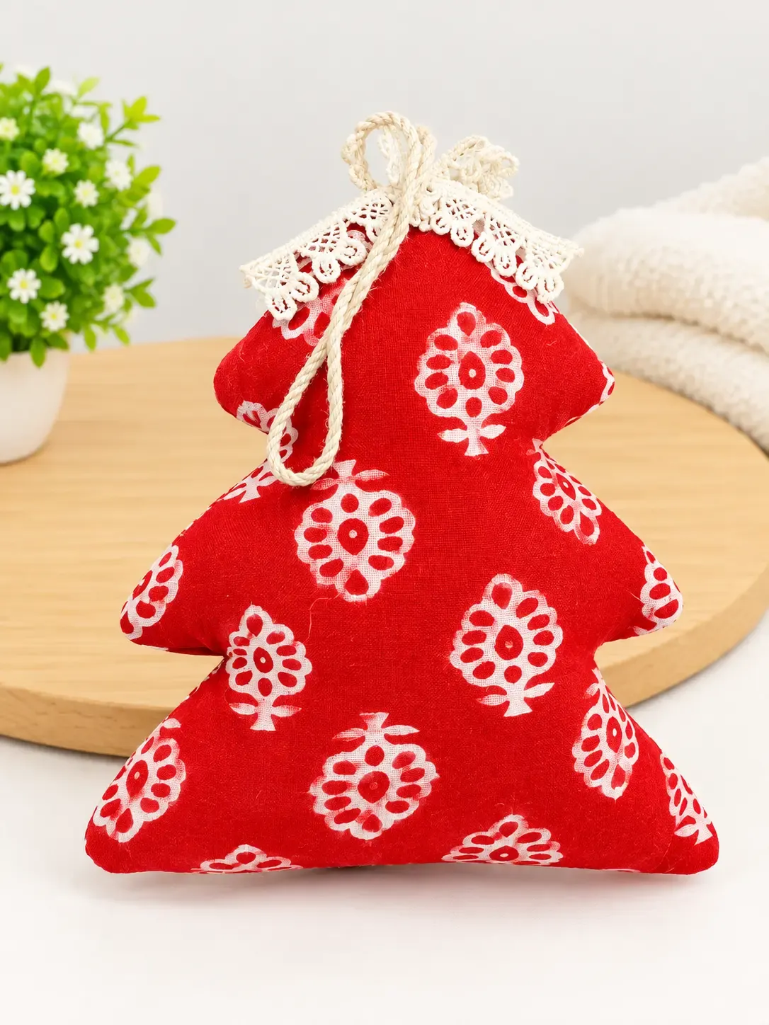 Christmas Tree / Red Floral