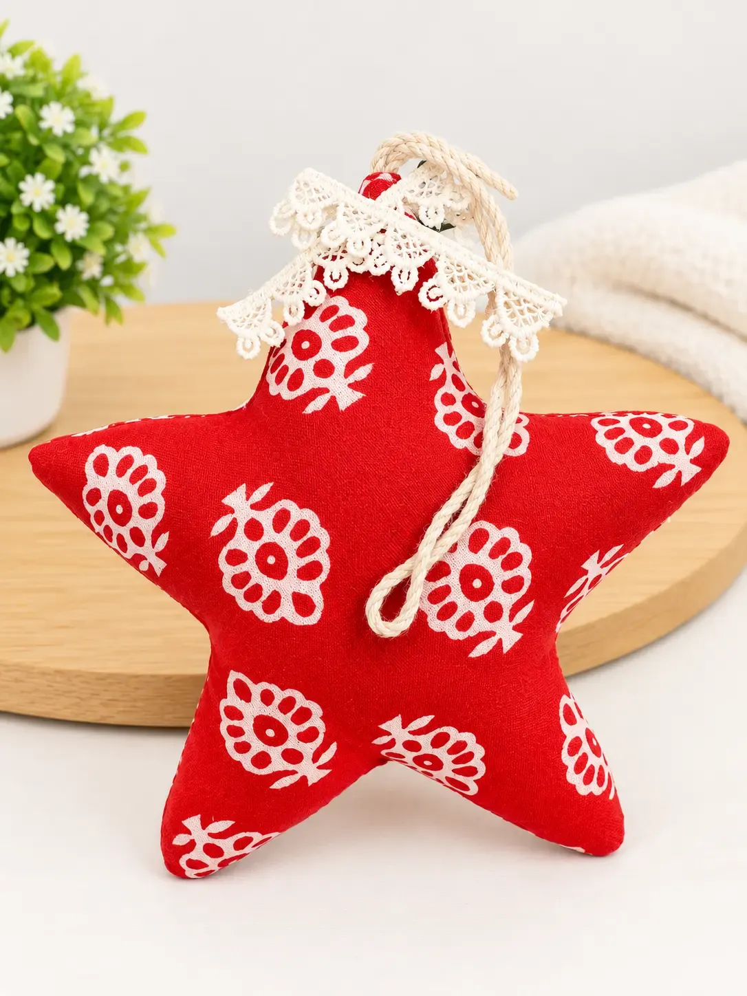 star / Red Floral