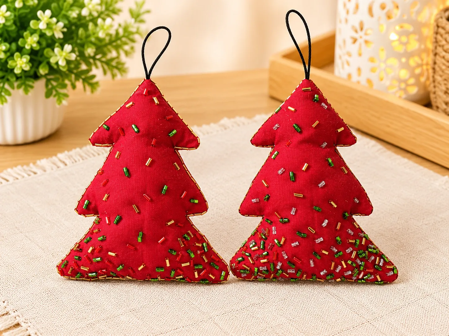 Christmas tree / Red