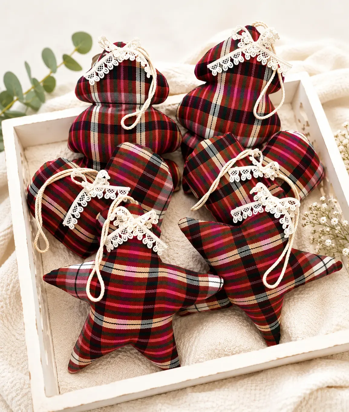 Plaid Fabric Ornament Set